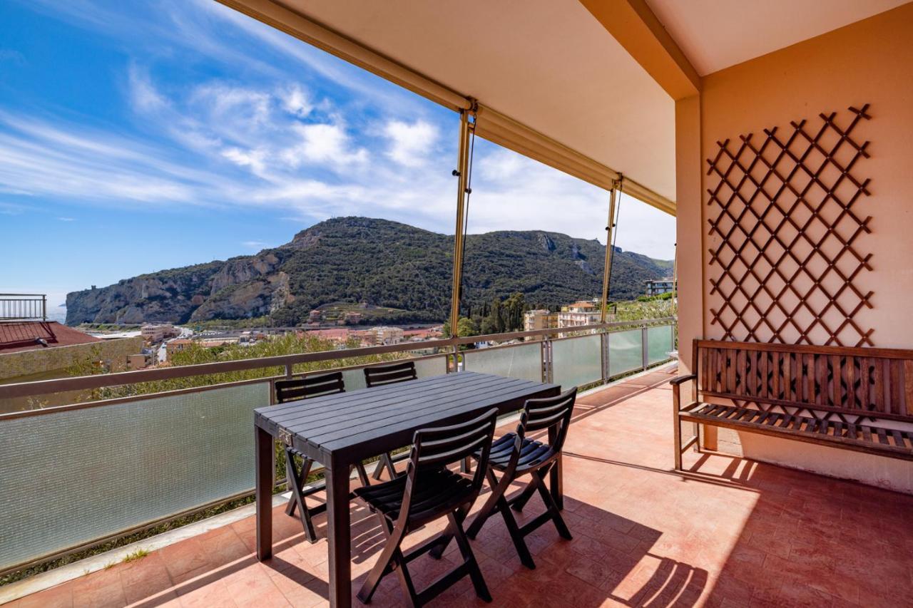 Casa Matilde - Appartamento Vista Mare - Con Posto Auto Finale Ligure Exteriér fotografie